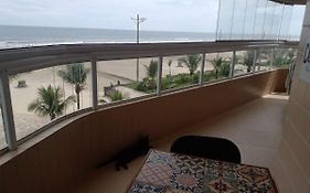 Frente pro mar apartamento completo